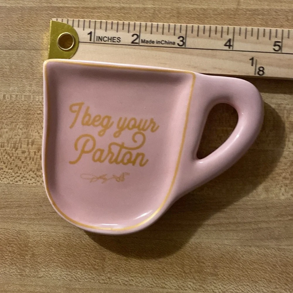 Dolly Parton “I beg your Parton” Pink Trinket Tray/Teabag Holder with Gold Text - Picture 4 of 5